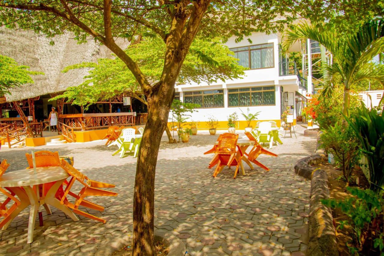 Flamingo Hotel Kinyerezi 다르에스살람 외부 사진